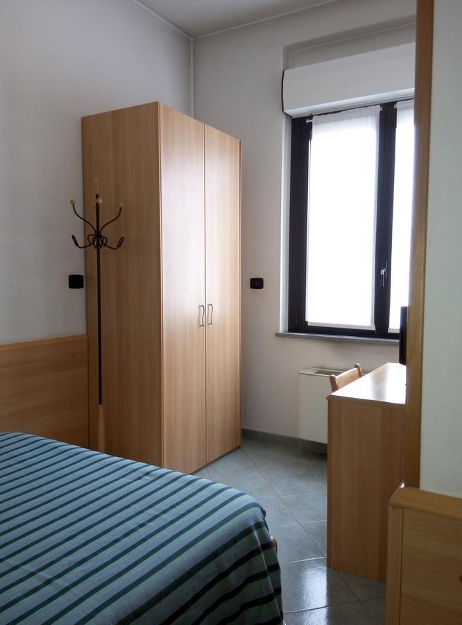 Hotel Cristallo Novara Buitenkant foto